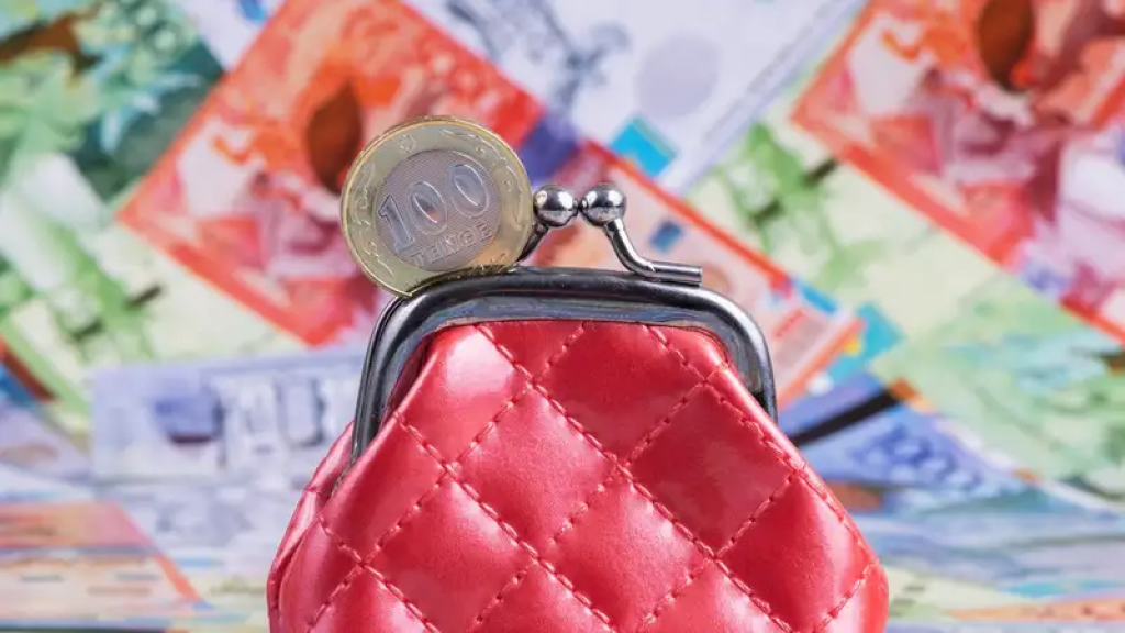 Средний размер пенсии казахстанцев озвучили в Минтруда