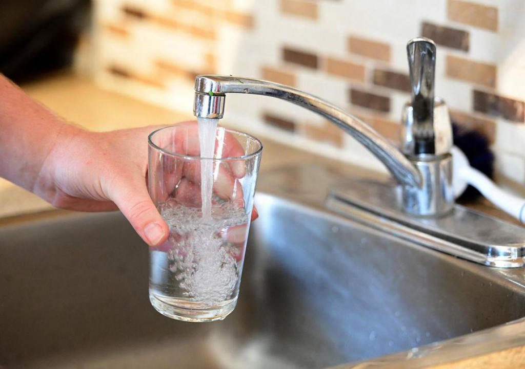 «Кипятить воду нужно 10 минут»: в Караганде распространяют фейковую информацию о качестве воды