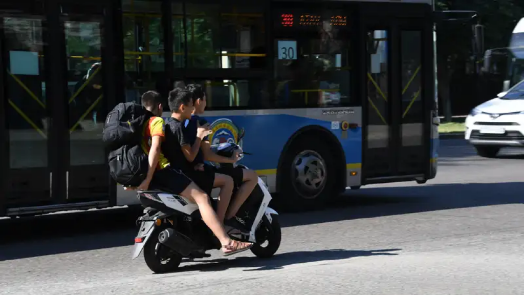 Водителям мопедов дадут полгода, чтобы зарегистрировать их и получить права категории А1