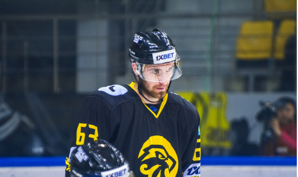 «Сарыарка» продлила контракт с защитником