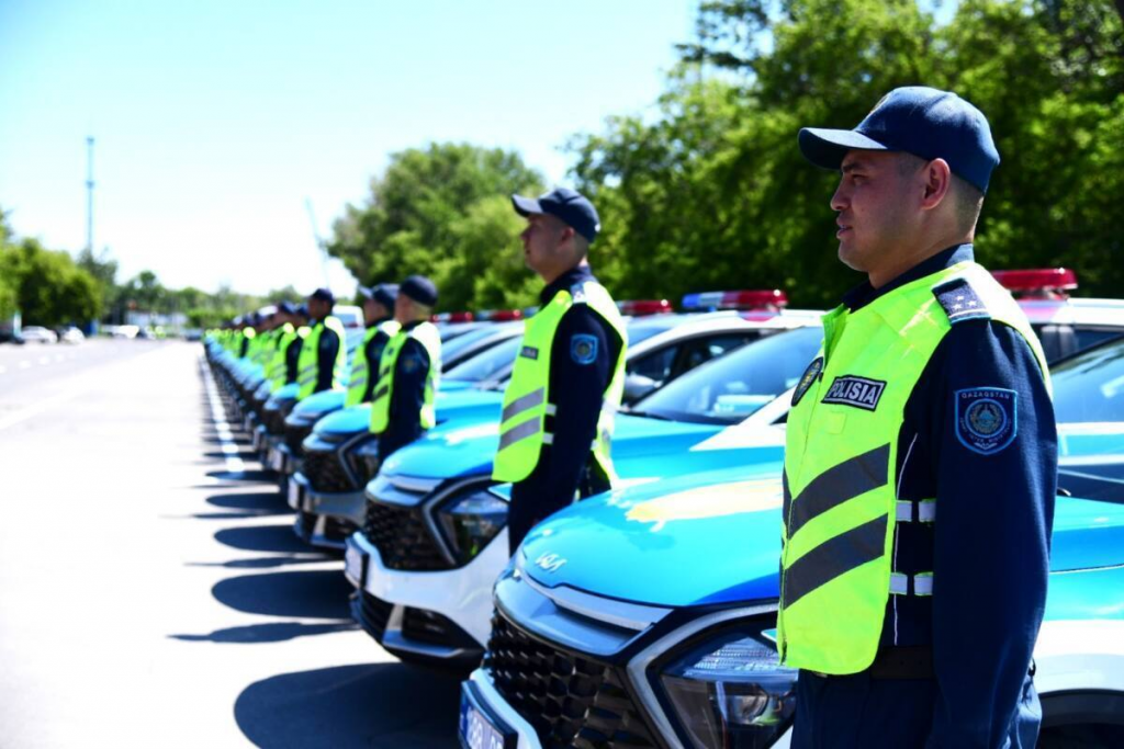 200 новых автомашин получили полицейские Карагандинской области