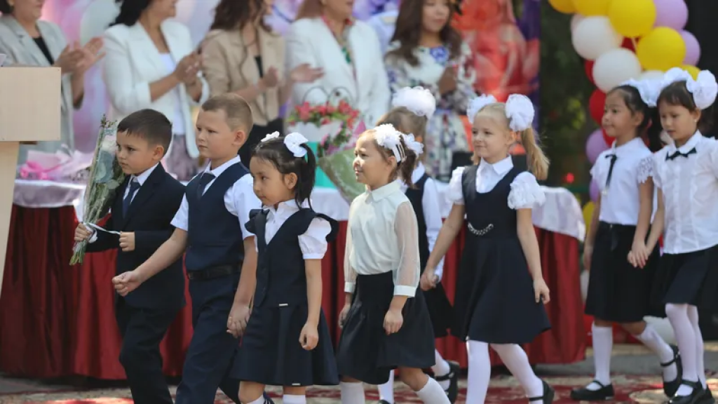 Когда начнется учеба в школах Казахстана в 2025 году