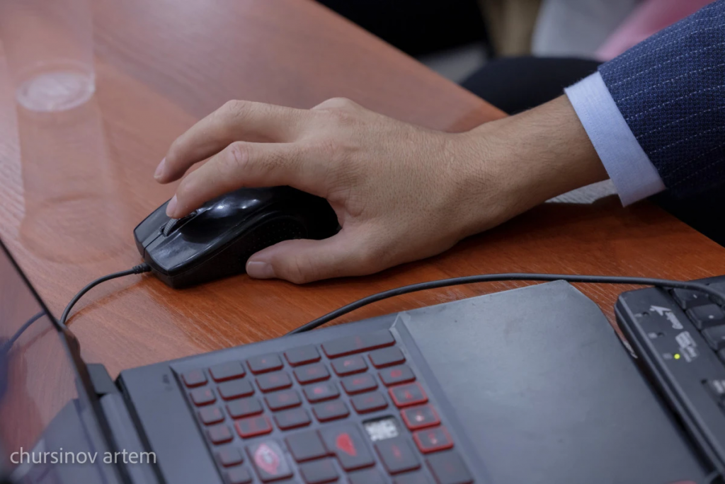 ChatGPT в госорганах: есть ли запрет на использование