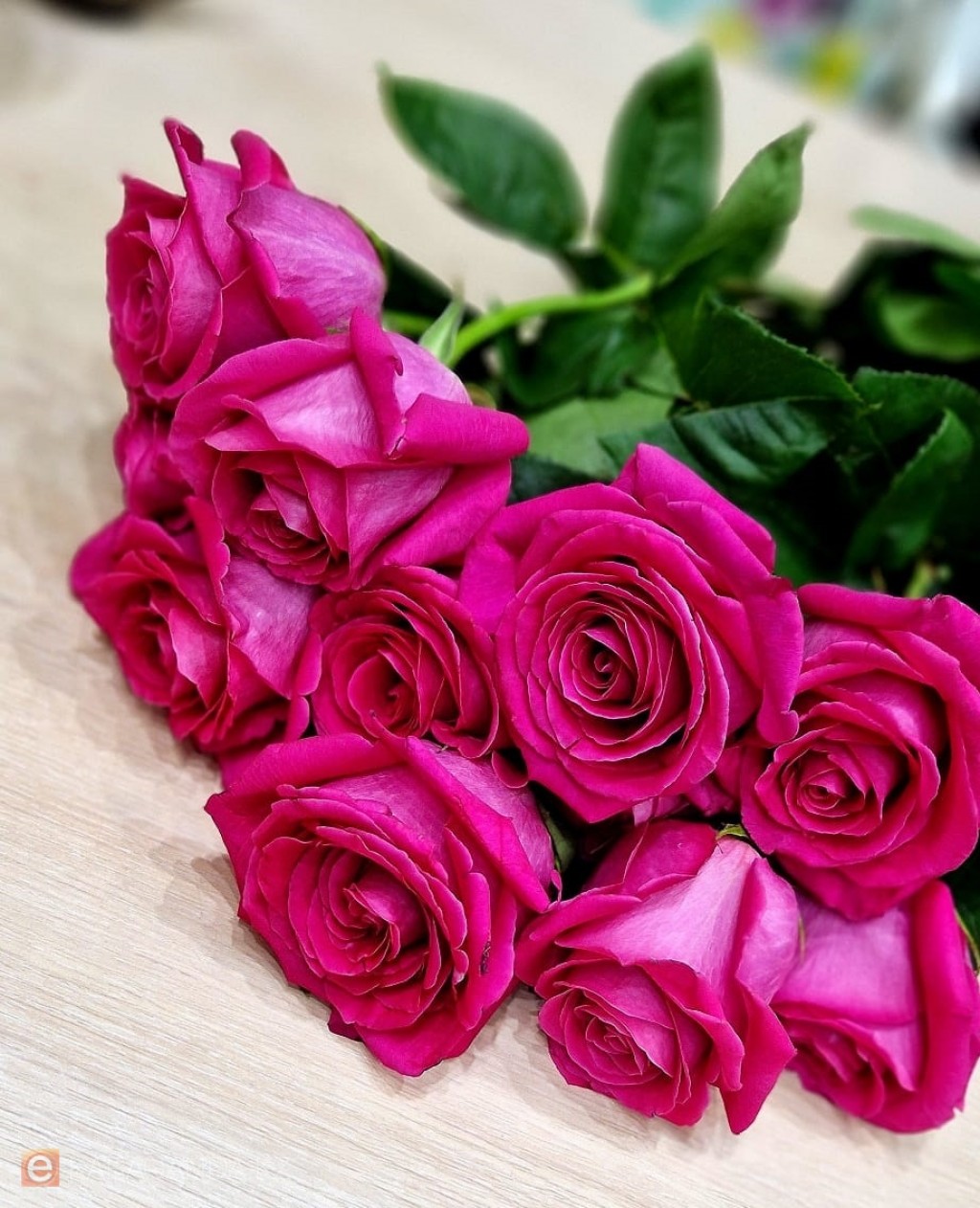 Фейковые цветы и подарки: мошенники активизировались перед 8 марта