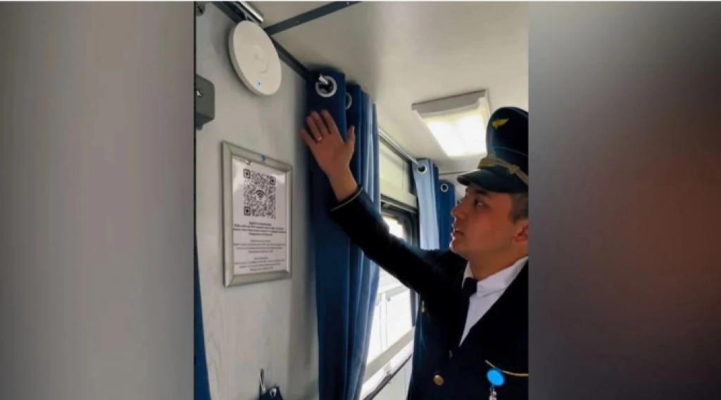 Казахстан подключит поезда и самолеты к спутниковому интернету