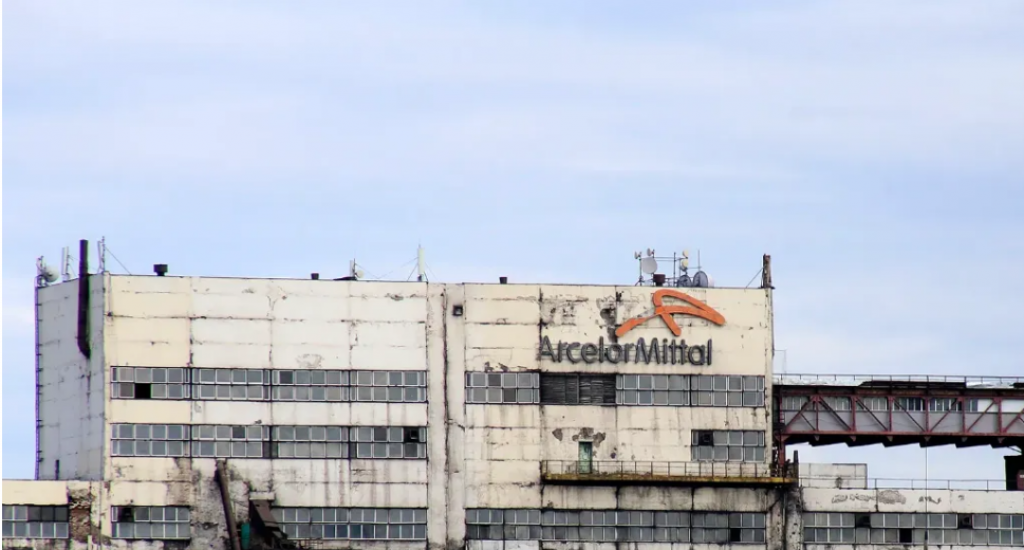 Долги АМТ перед подрядчиками перешли Qarmet