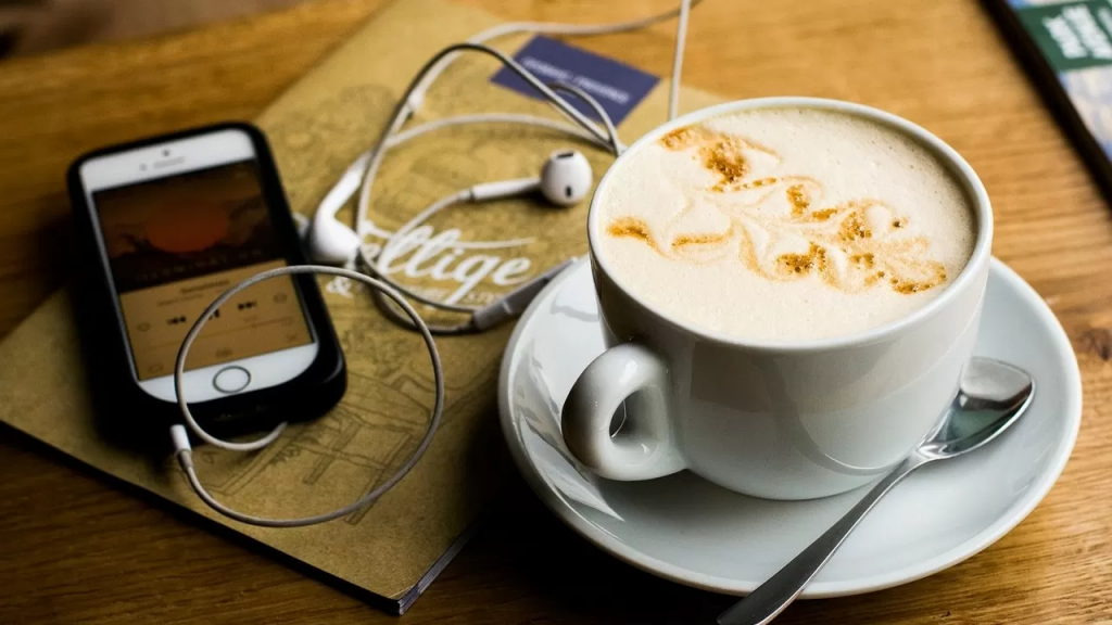 Практически каждая домохозяйка в Казахстане пользуется мобильником и интернетом