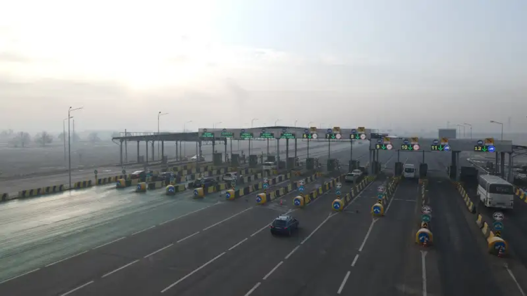 «Платные дороги подорожают в четыре раза»: ответ Минтранспорта