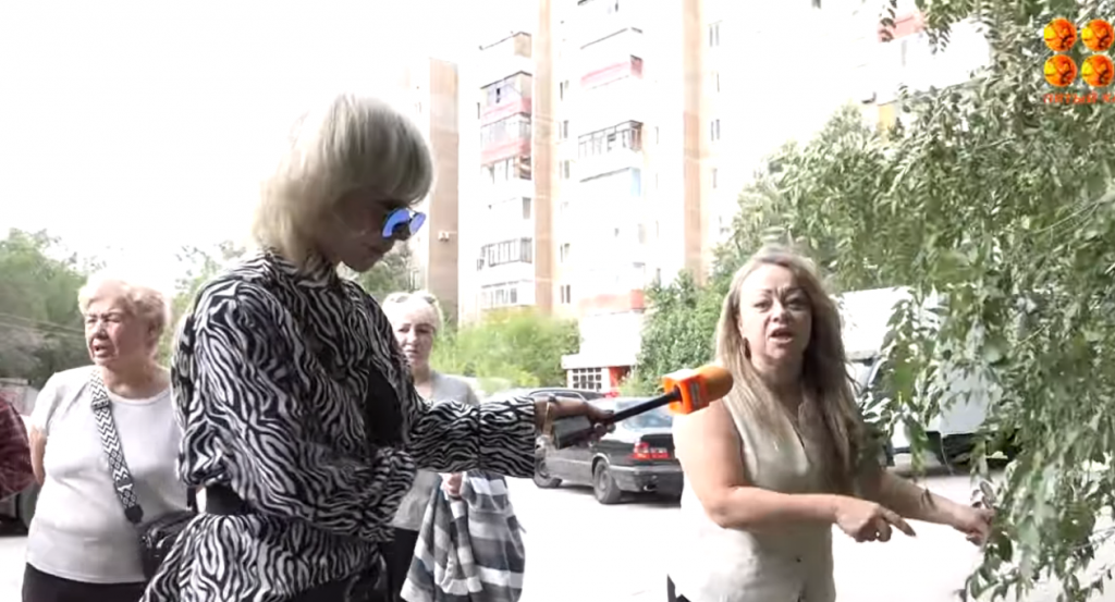 Жители домов по улице Таттимбета буквально тонут в канализационных стоках