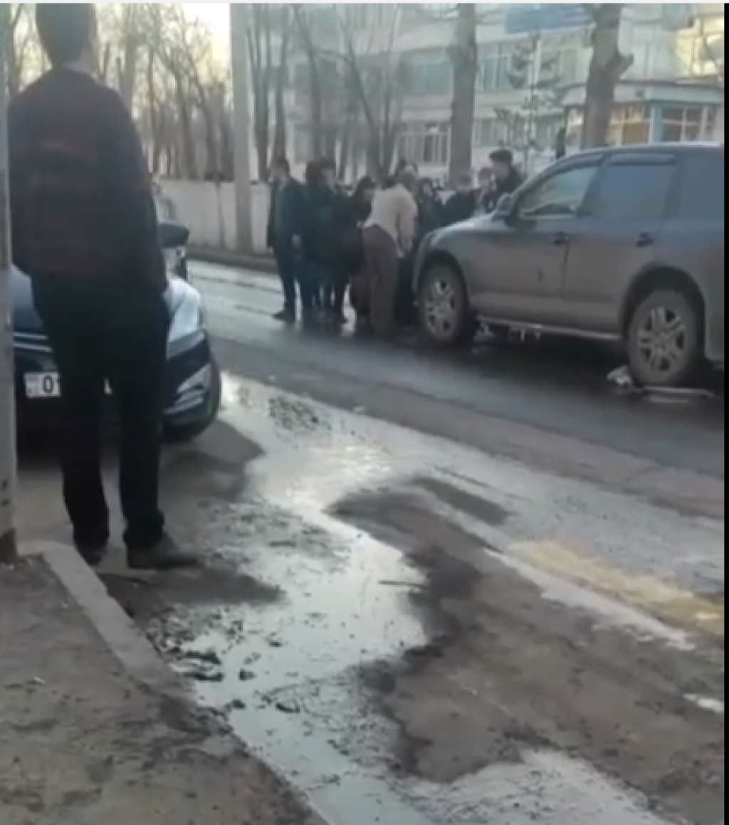 Семилетнего ребенка на самокате сбили на пешеходном переходе в Караганде