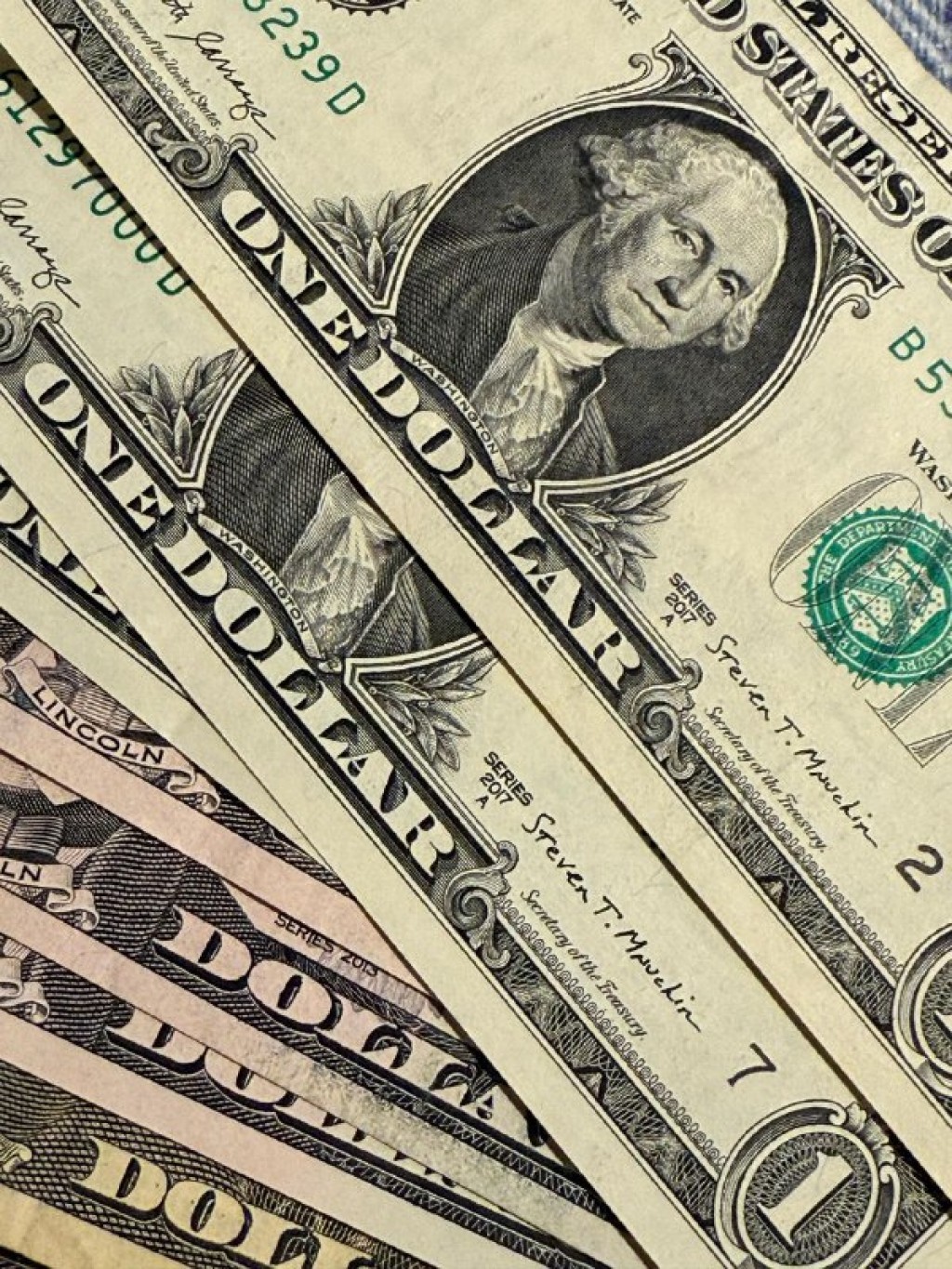 Казахстанцы смогут напрямую покупать валюту на бирже: названы сроки