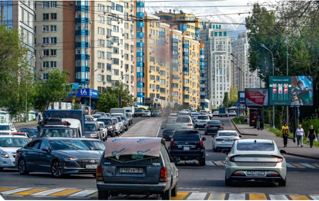 В Казахстане обновили льготы по налогу на транспорт для старых автомобилей