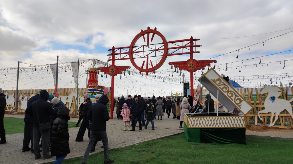 Жители Темиртау празднуют Наурыз. Фоторепортаж