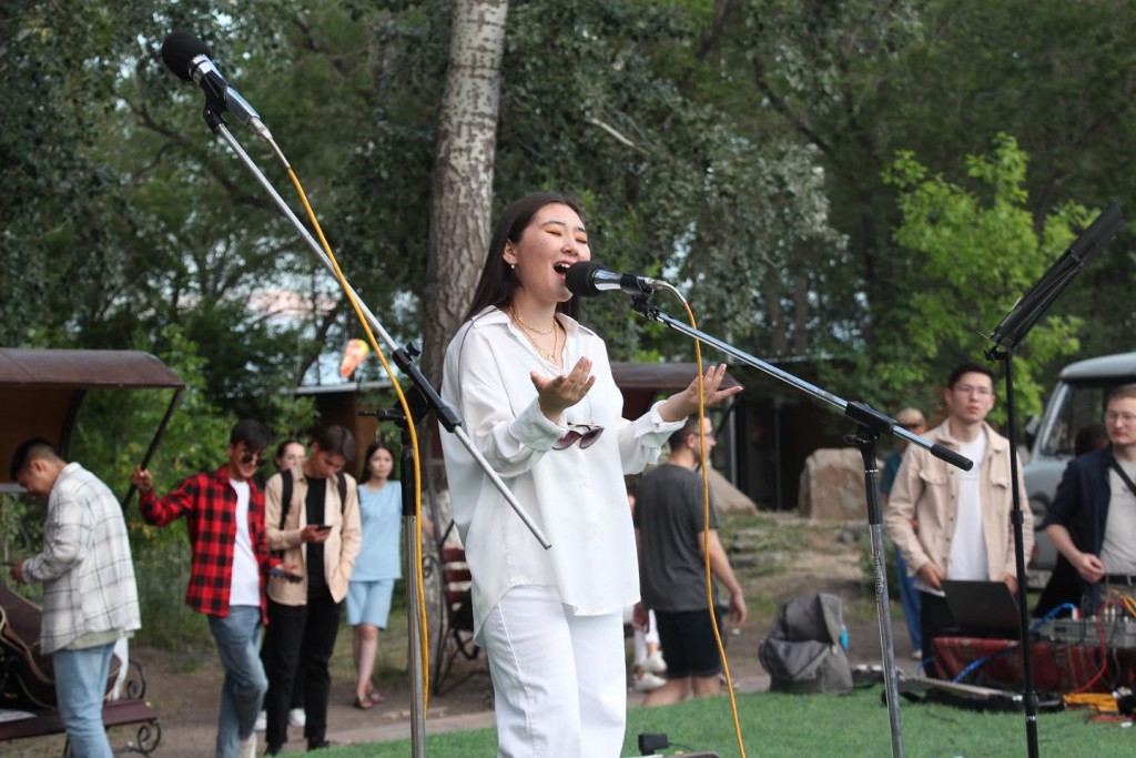 Выступать в Центральном парке приглашают творческие коллективы Караганды