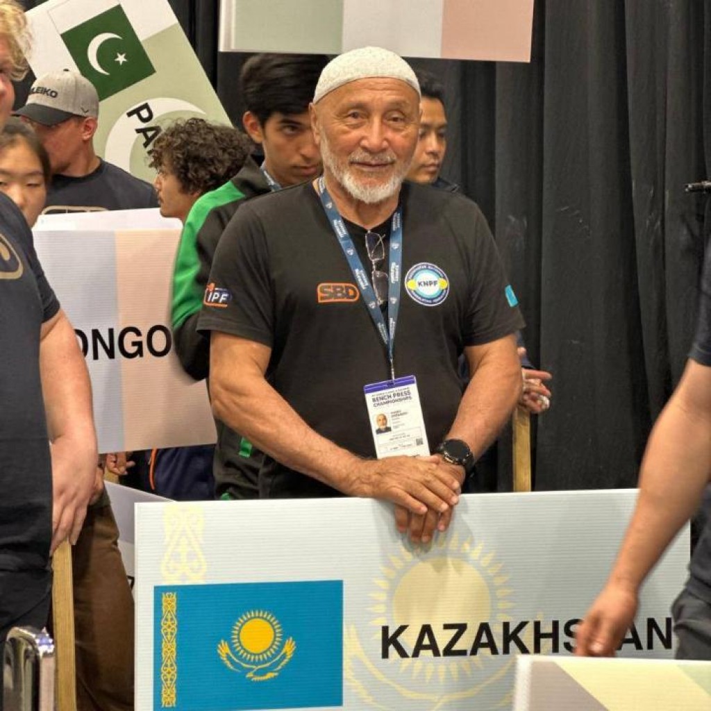 75-летний пауэрлифтер из Карагандинской области готовится представлять Казахстан на чемпионате мира в Норвегии