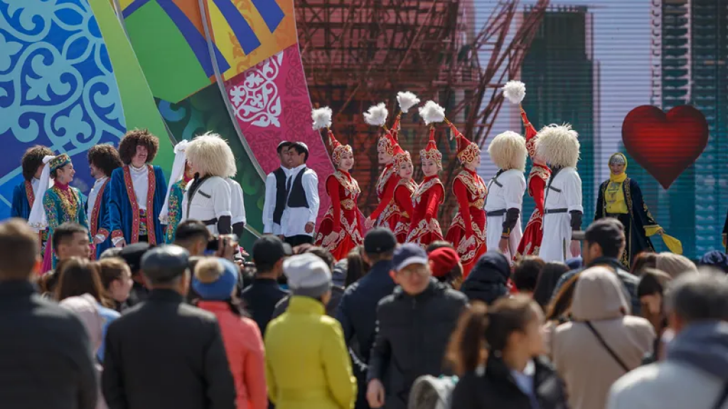 30-летие АНК: главная опора государственности в единстве народа Казахстана