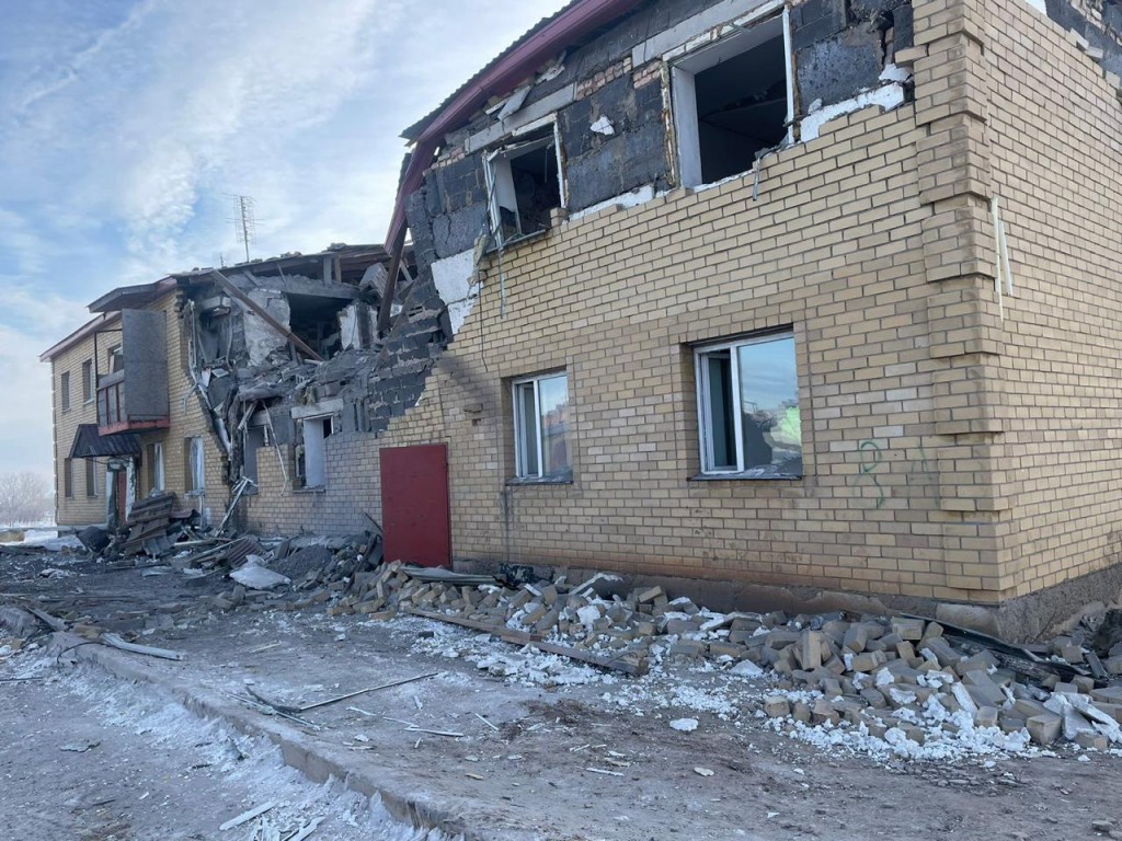 Во время взрыва газа в посёлке Ботакара погибли родители полицейского