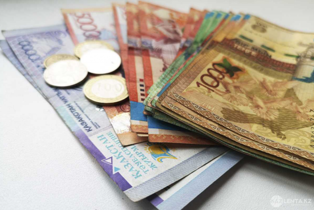 Кому с 1 января 2024 года повысят социальные пособия