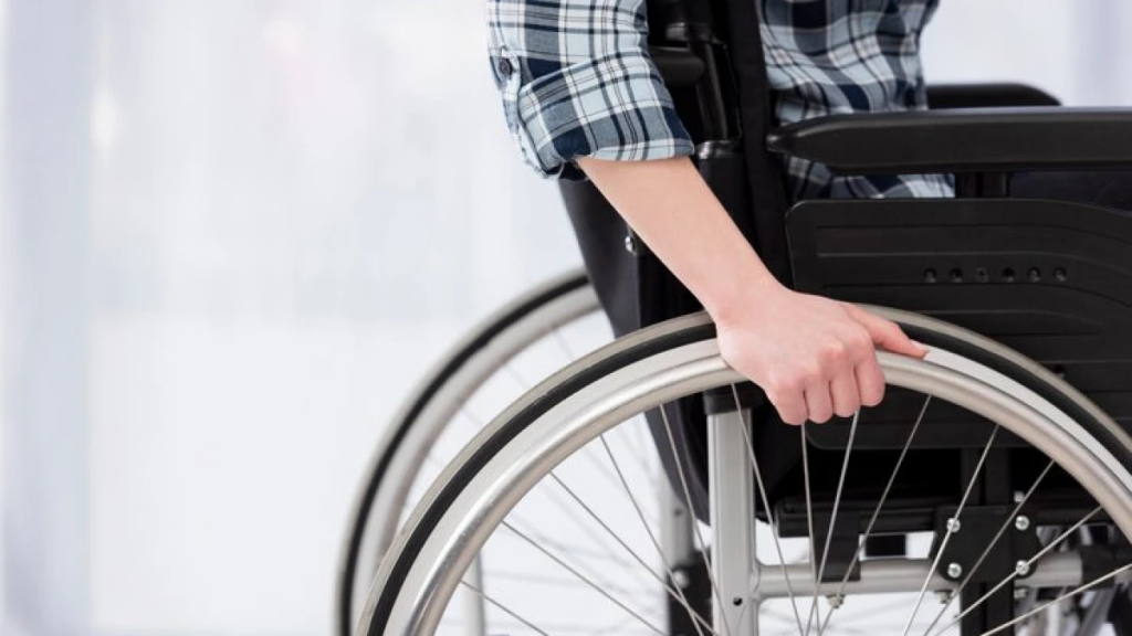 В Казахстане трудоустроено только 30% молодёжи с инвалидностью - депутат