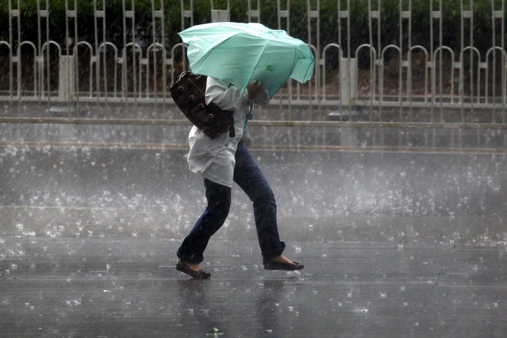 Ветрено и дождливо: в Карагандинской области прогнозируют непогоду