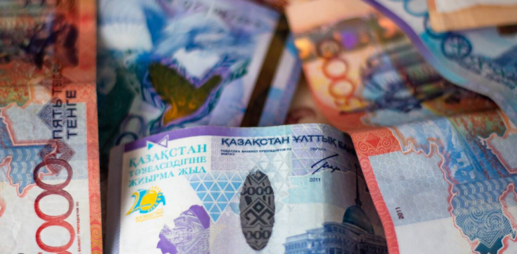Срок назначения двух пособий хотят сократить в Казахстане