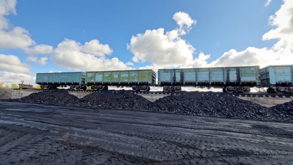 Равномерно и загодя подавать заявки на доставку угля в регионы РК призывают железнодорожники