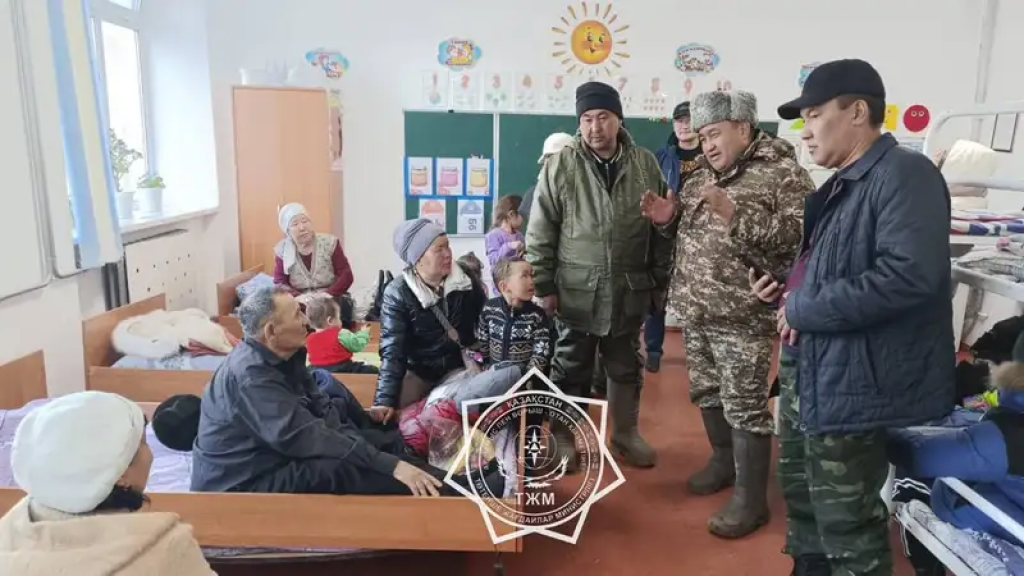 Школы в пострадавших от паводков регионах перейдут в онлайн-формат