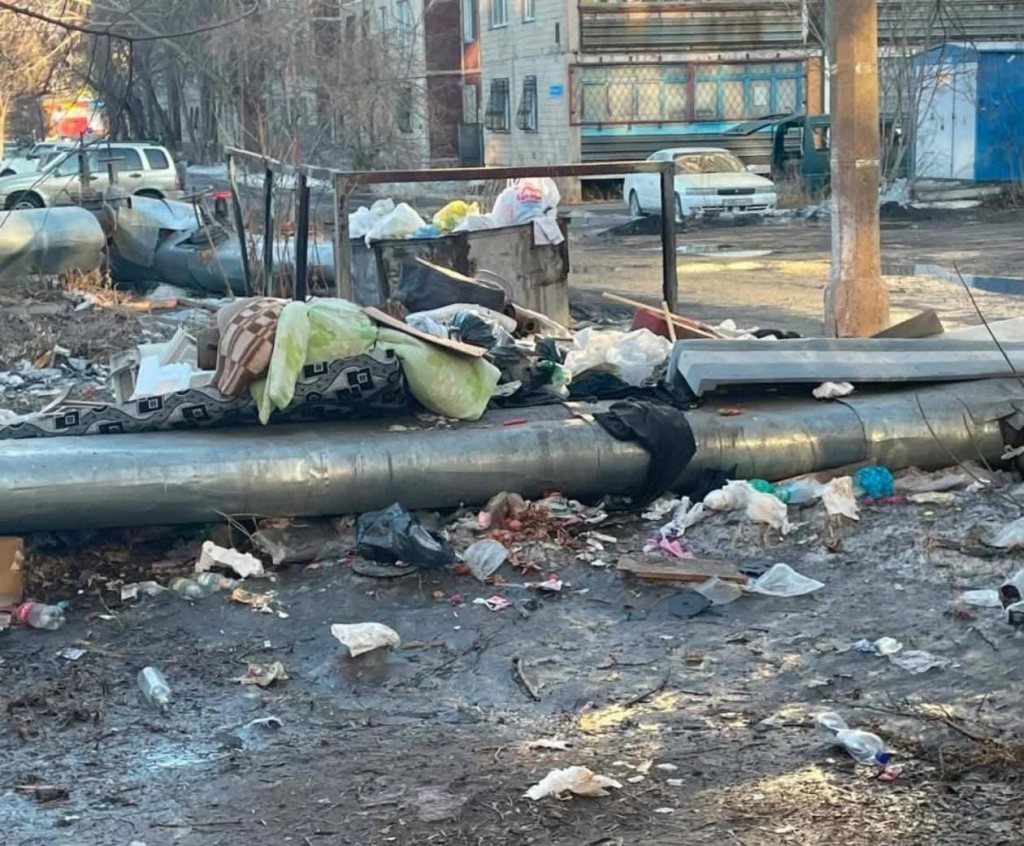 Теміртауда қала тұрғындарының шағымдарынан кейін қоқыс шығару күшейтілді