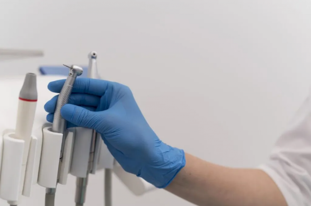 Сколько казахстанцы потратили на стоматологов в 2024 году?