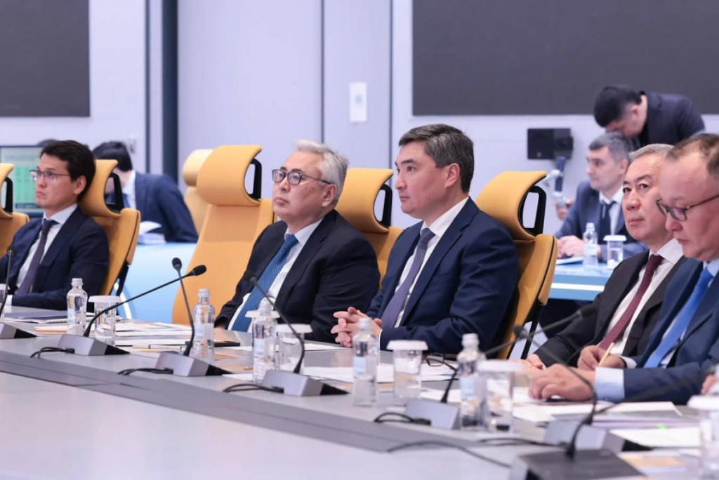 Бектенов поручил усилить борьбу с контрафактной продукцией