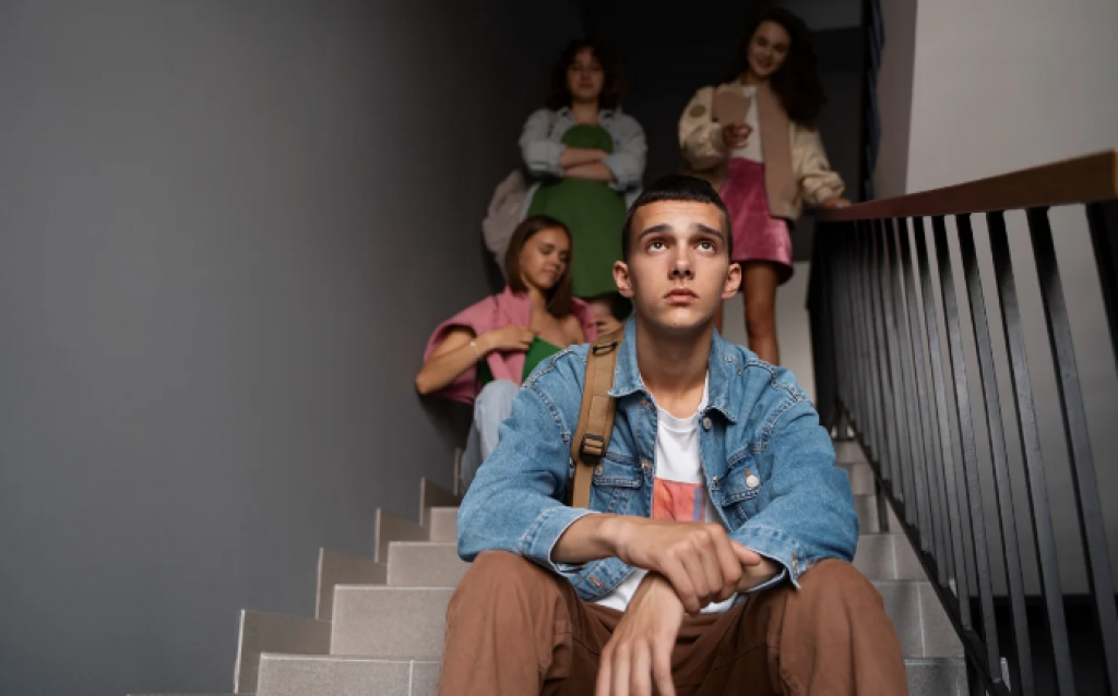 Ежегодно в спецучреждения Казахстана попадают 300 трудных подростков - депутат