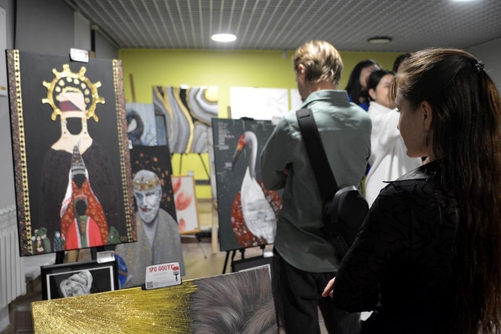 Как в Центре Урбанистики Караганды прошла выставка современных городских художников. Фоторепортаж