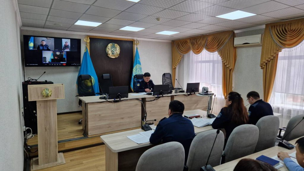 Начальник карагандинского ДУИС встретился онлайн с родственниками осужденных
