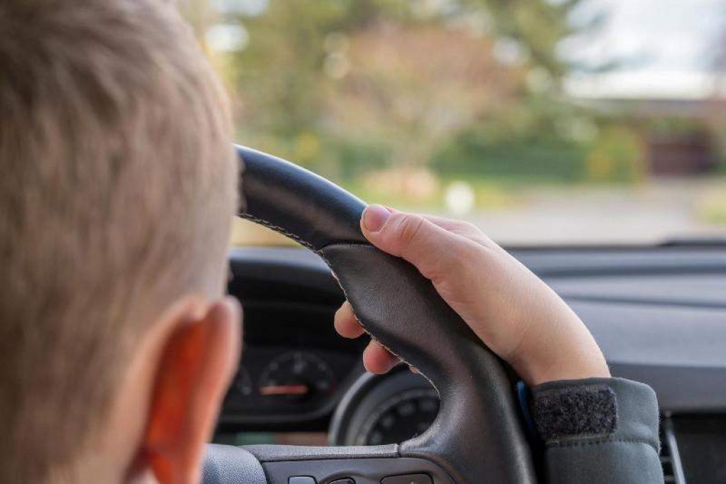 В Абае 11-летний подросток совершил ДТП на угнанной машине