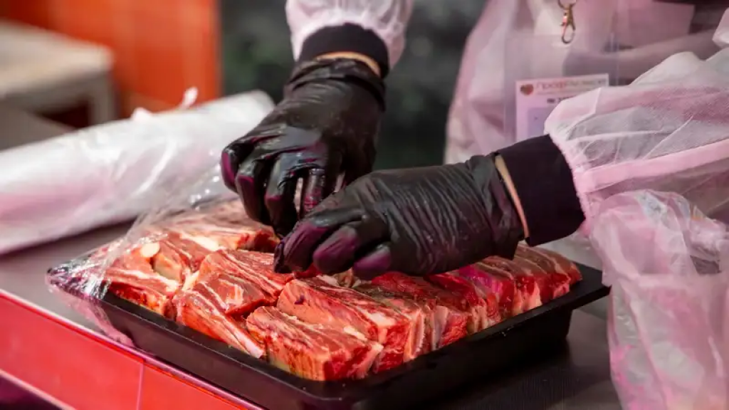 Ауыл шаруашылығы министрлігі Қазақстанда ет қымбаттап бара жатқанын айтты