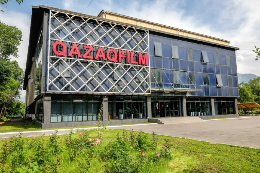 «Казахфильм» превратят в центр семейного досуга
