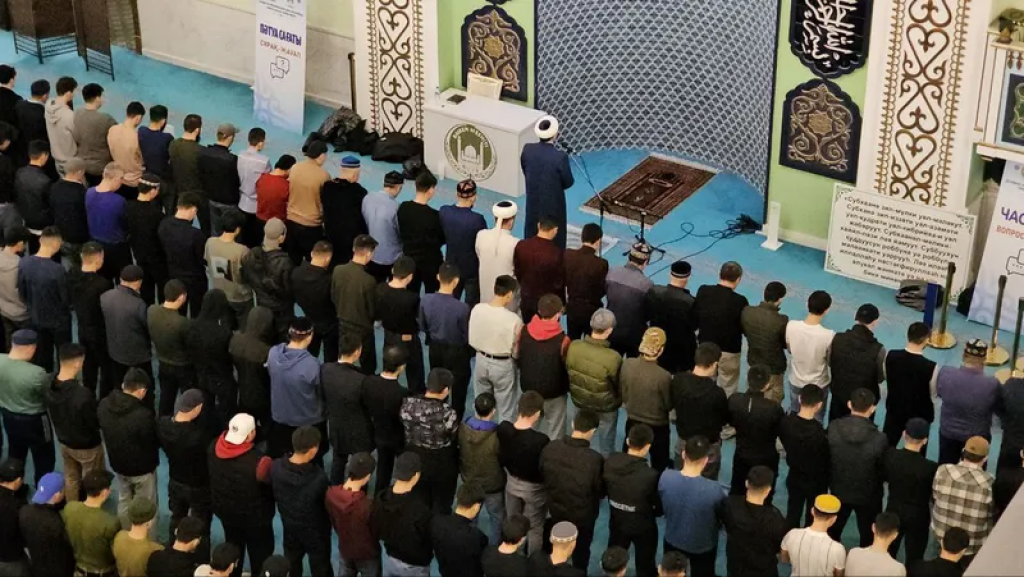 Время праздничного намаза на Курбан айт определило ДУМК