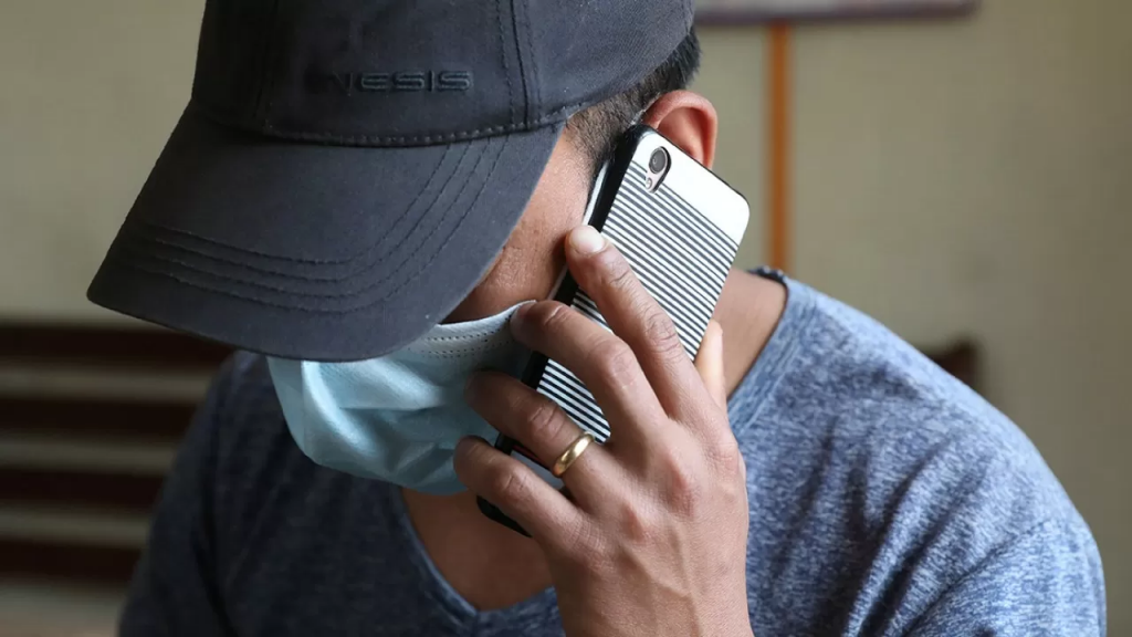 Карагандинцы лишились денег из-за балкона