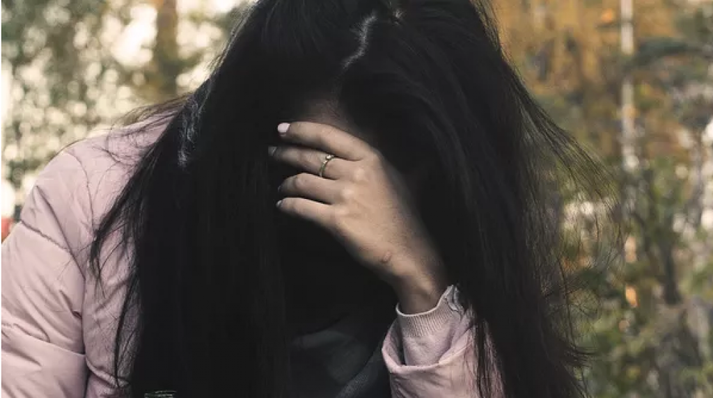 Я никому ничего не переводила