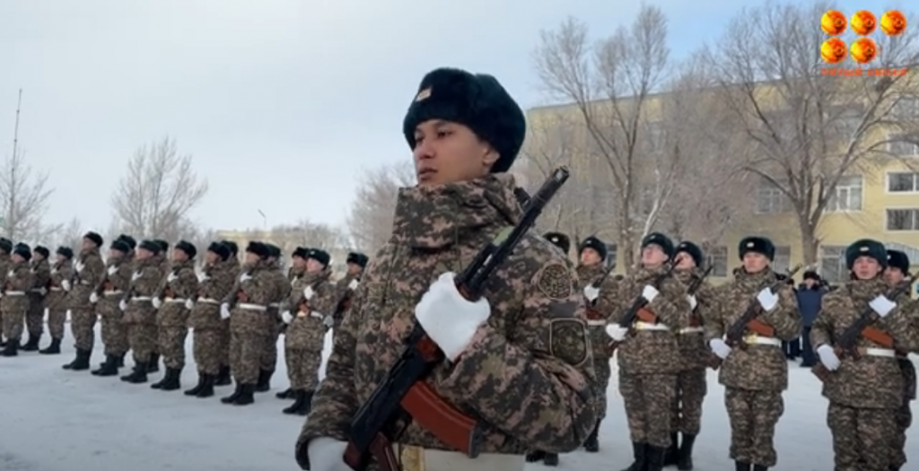 В войсковой части войск противовоздушной обороны прошла торжественная церемония принятия воинской присяги