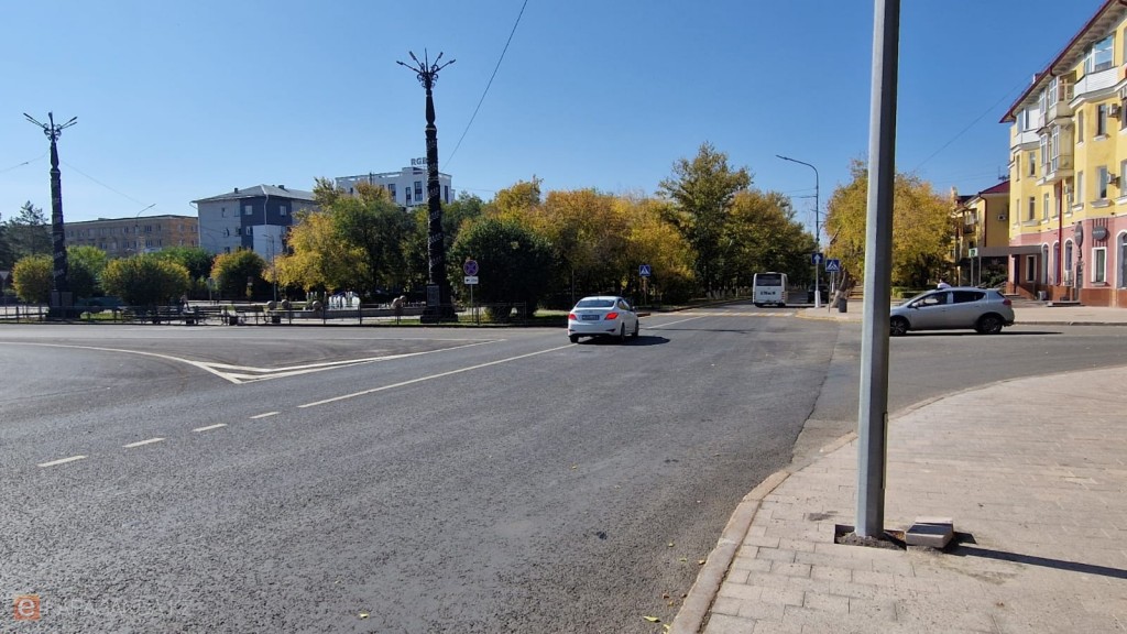 В Караганде на «зебре» у акимата сбили 10-летнего мальчика