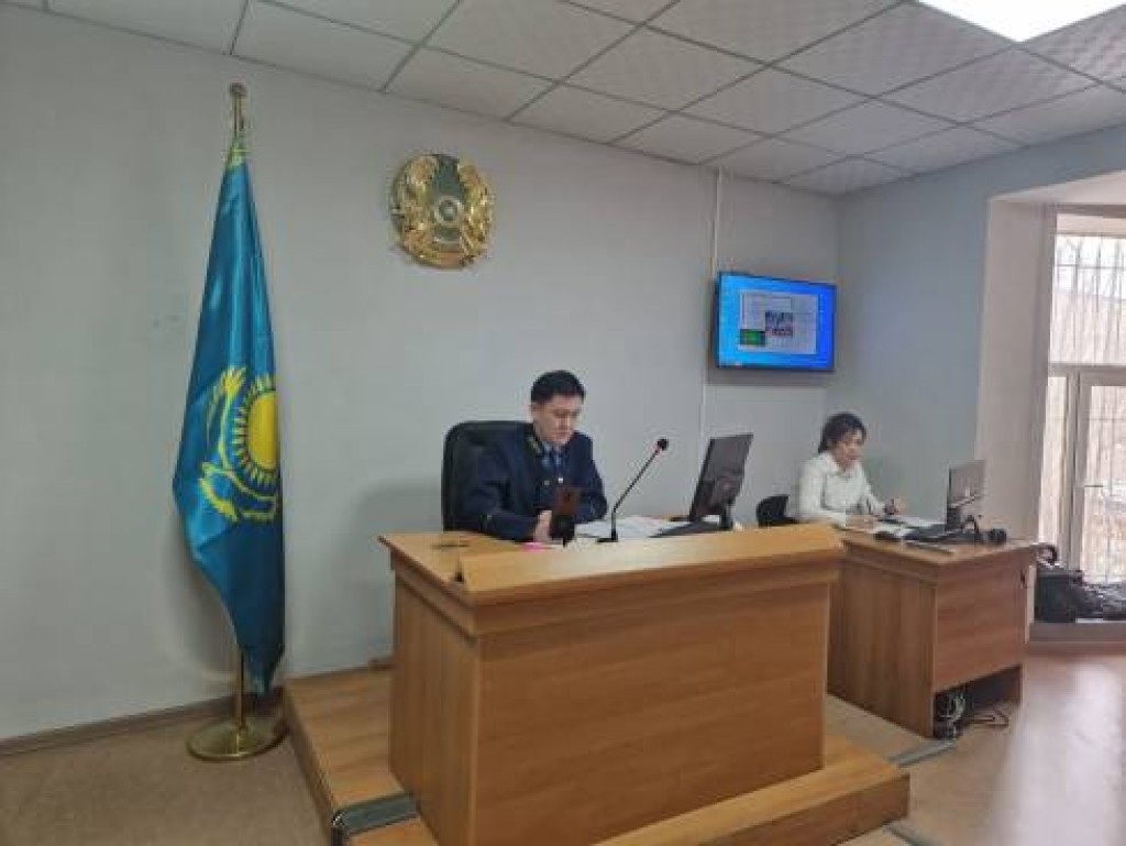 Жалаңаш қарт ерлердің суреттері