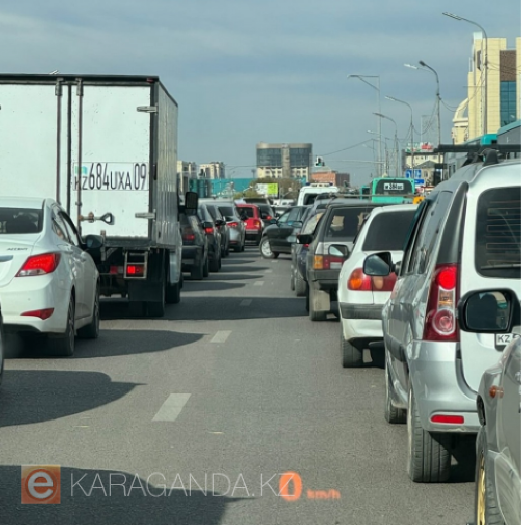 Автопарк Казахстана превысил шесть млн зарегистрированных транспортных средств
