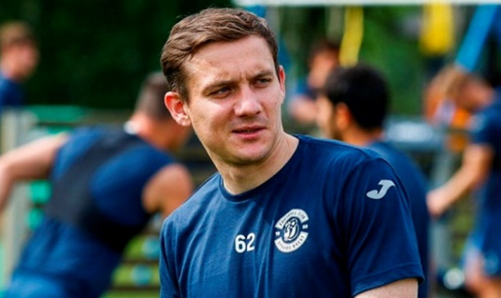 «Купили самсу, с пацанами поели». Уроженец Казахстана назвал свою первую зарплату в «Шахтере»