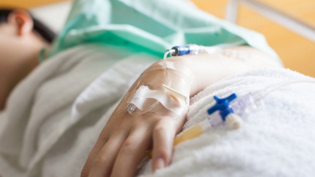 Состояние выпавших из окон детей оценили врачи Карагандинской области