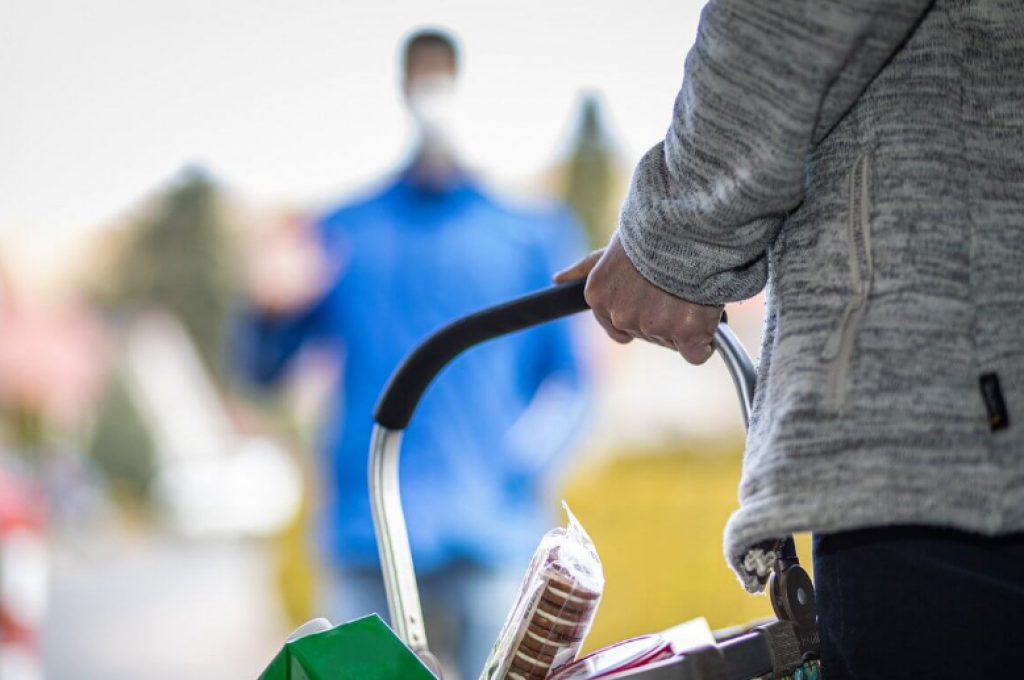 Какая социальная поддержка положена семьям с детьми в Казахстане