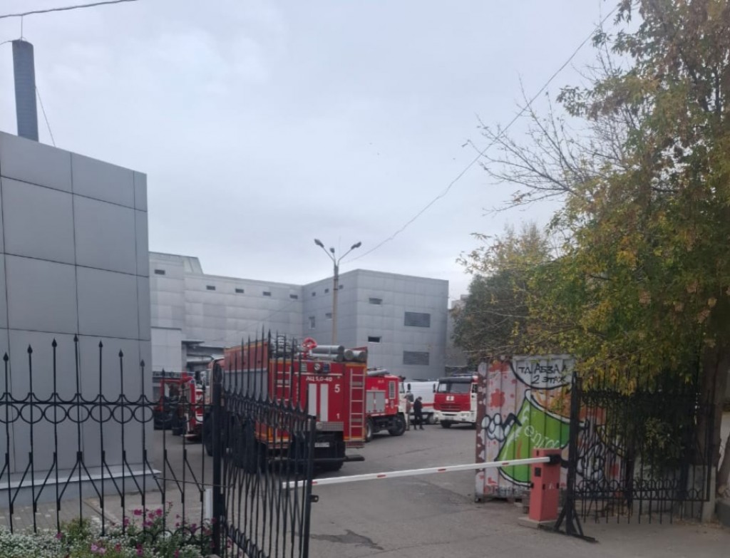 Условный пожар потушен: в Караганде прошли учения в торговом доме «Абзал»