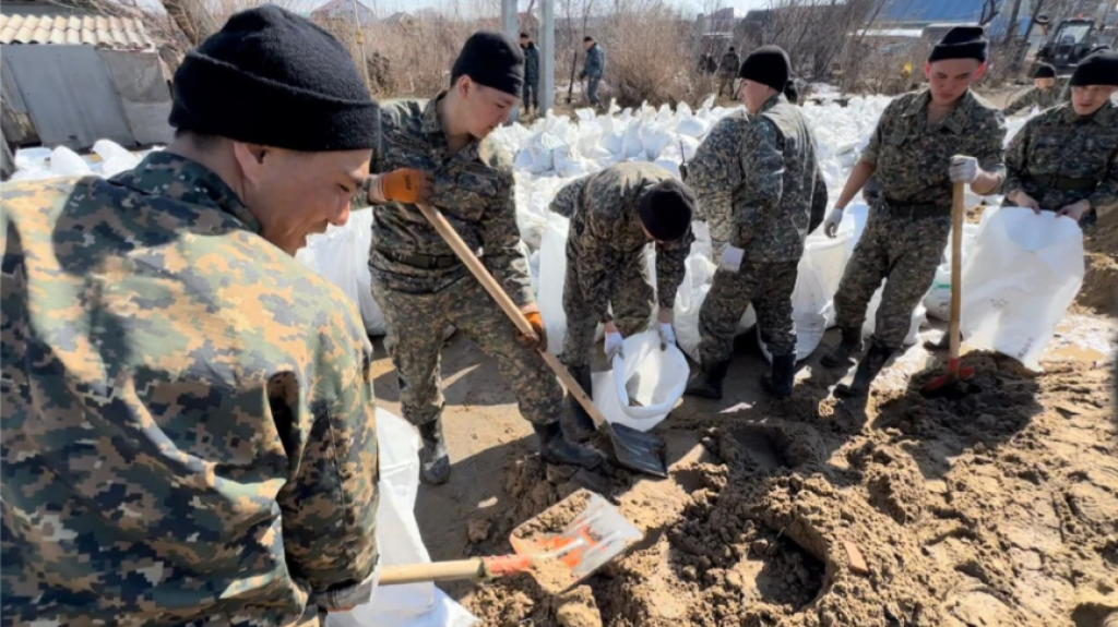 До 10 000 военнослужащих может выделить Нацгвардия в случае паводков