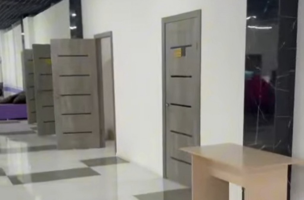 Обменивались кольцами в машине: в Караганде молодожёны пожаловались на условия регистрации брака