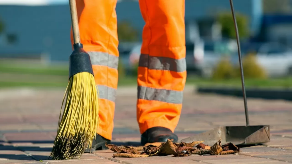 Қазақстандықтар ұсақ бұзақылық жасағаны үшін қоғамдық жұмыстарға сотталатын болады